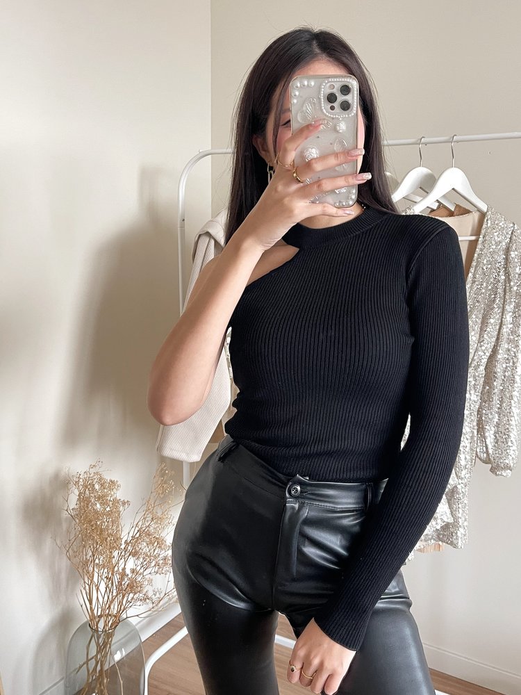 Kaeda One Shoulder Top / Black