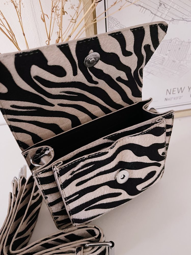 Shima Zebra Crossbody Bag / Beige