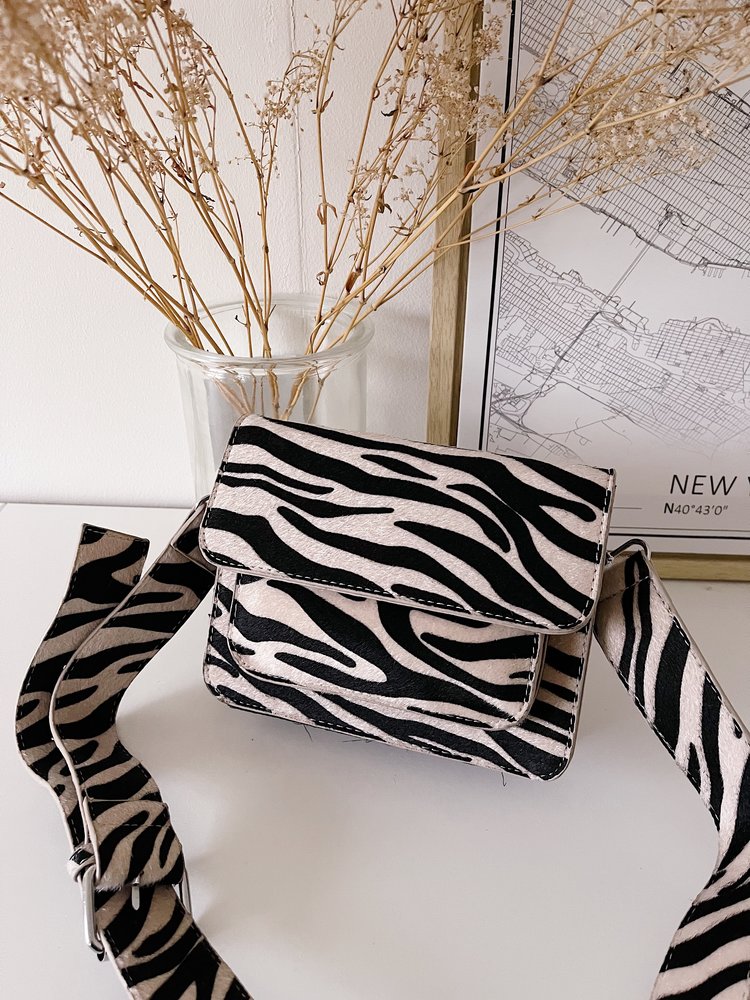 Shima Zebra Crossbody Bag / Beige