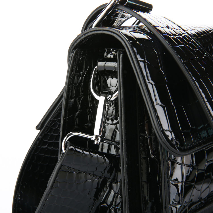 Vayna Croco Crossbody Bag / Black