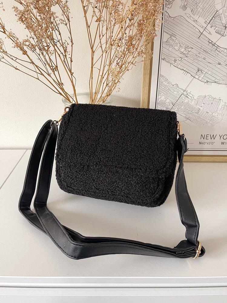 Miyo Teddy Crossbody Bag / Black