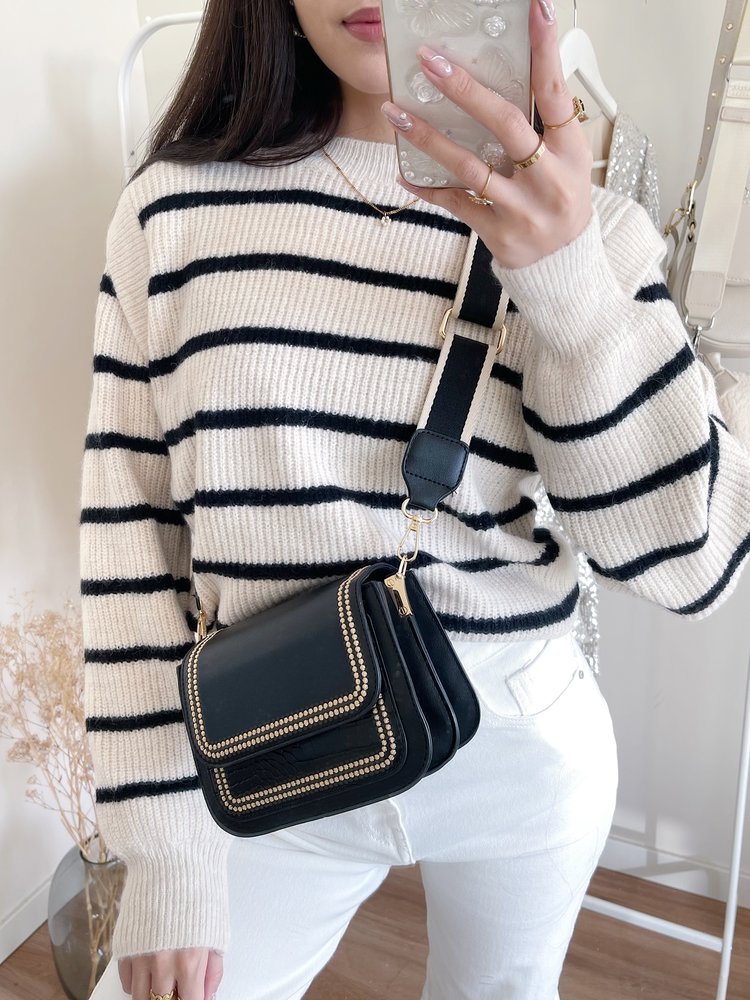 Inaya Stitched Crossbody Bag / Black