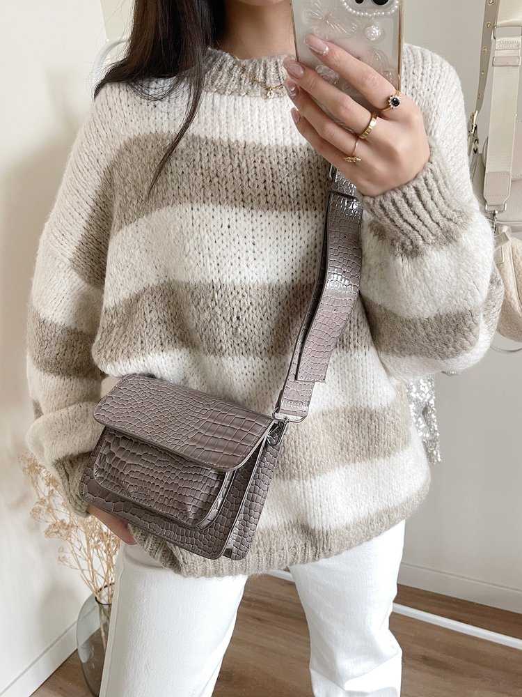 Vayna Croco Crossbody Bag / Grey Beige