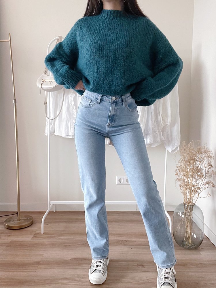 Lori Straight Leg Jeans / Blue