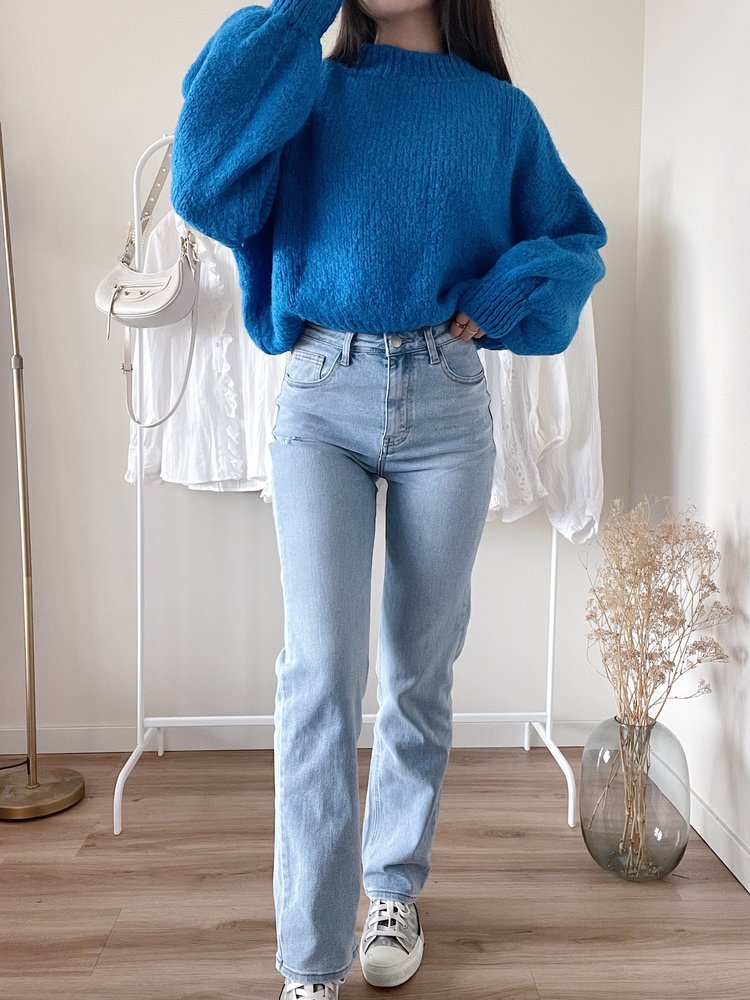 Yara Straight Leg Jeans / Blue