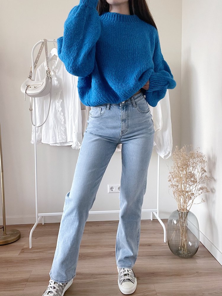 Yara Straight Leg Jeans / Blue