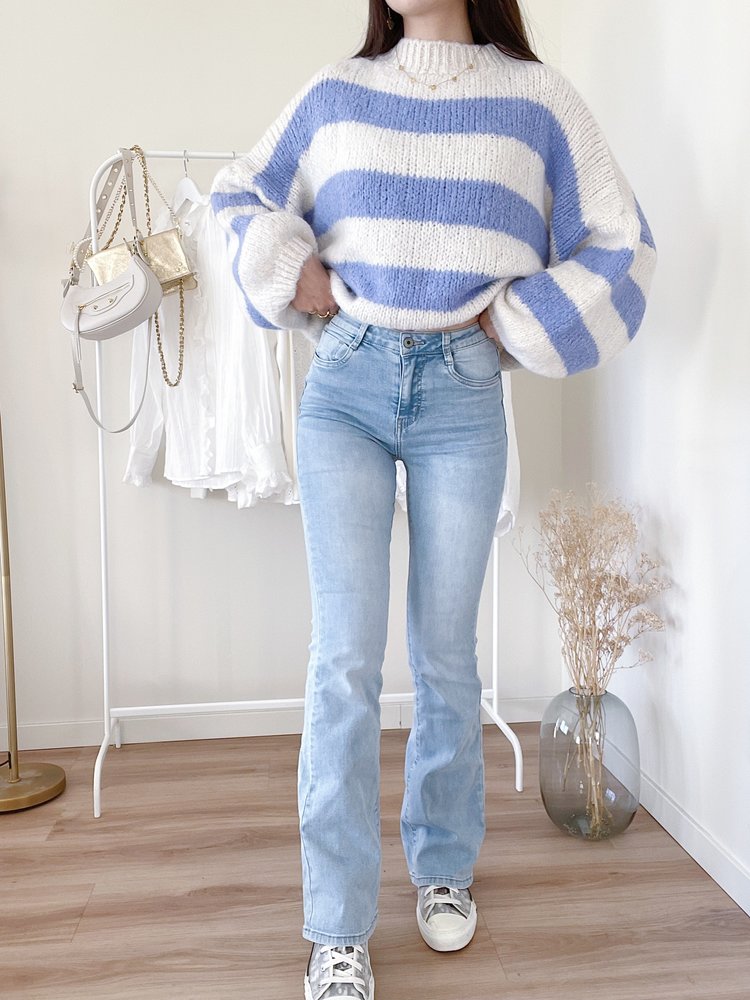 Zandra Basic Flared Jeans / Blue