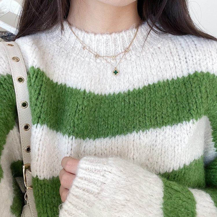 Gold Vintage Clover Charm Necklace / Green