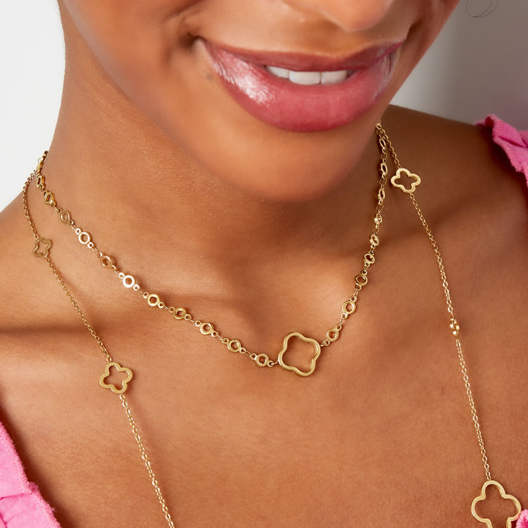 Gold Clover Circle Link Necklace