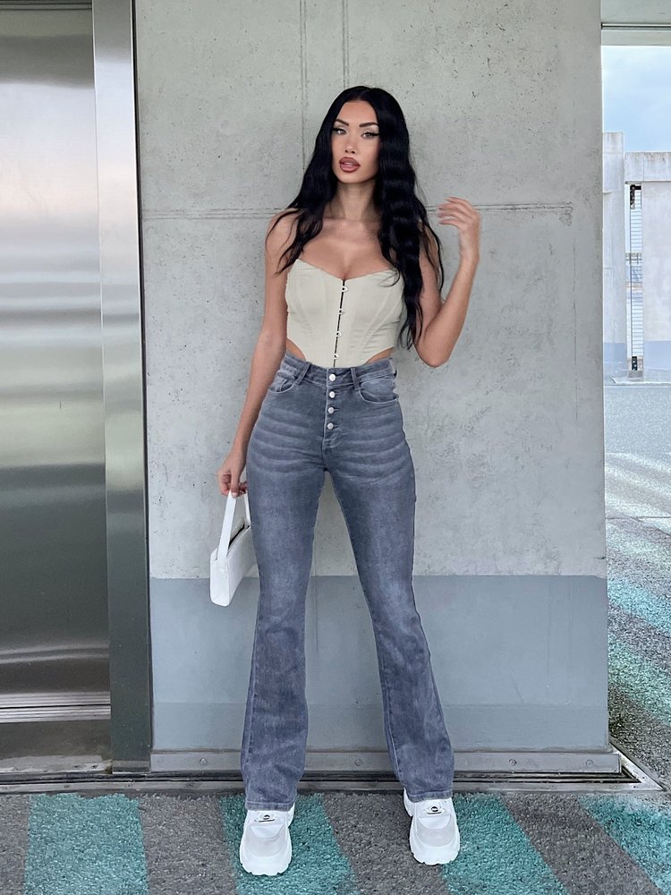 Kiki Basic Flared Jeans / Grey