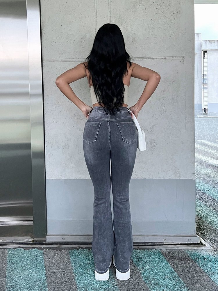 Kiki Basic Flared Jeans / Grey