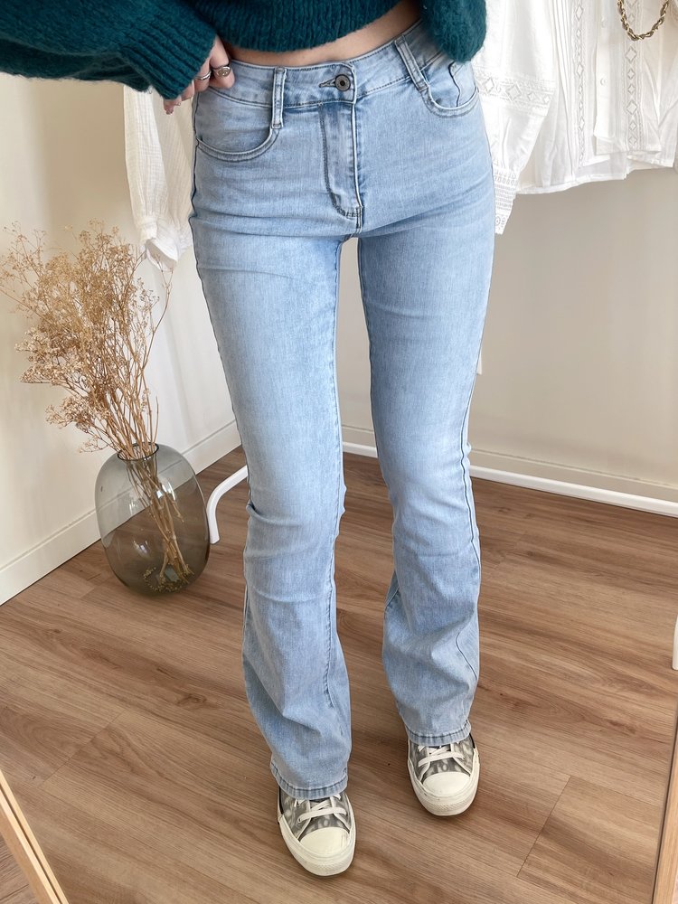 Serra Basic Flared Jeans / Blue