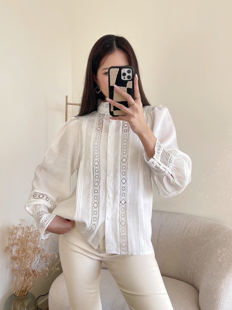 Reva Embroidered Blouse / Black