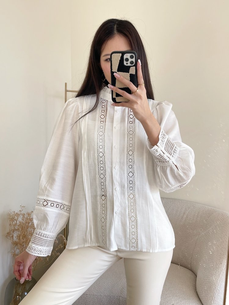 Reva Embroidered Blouse / Black