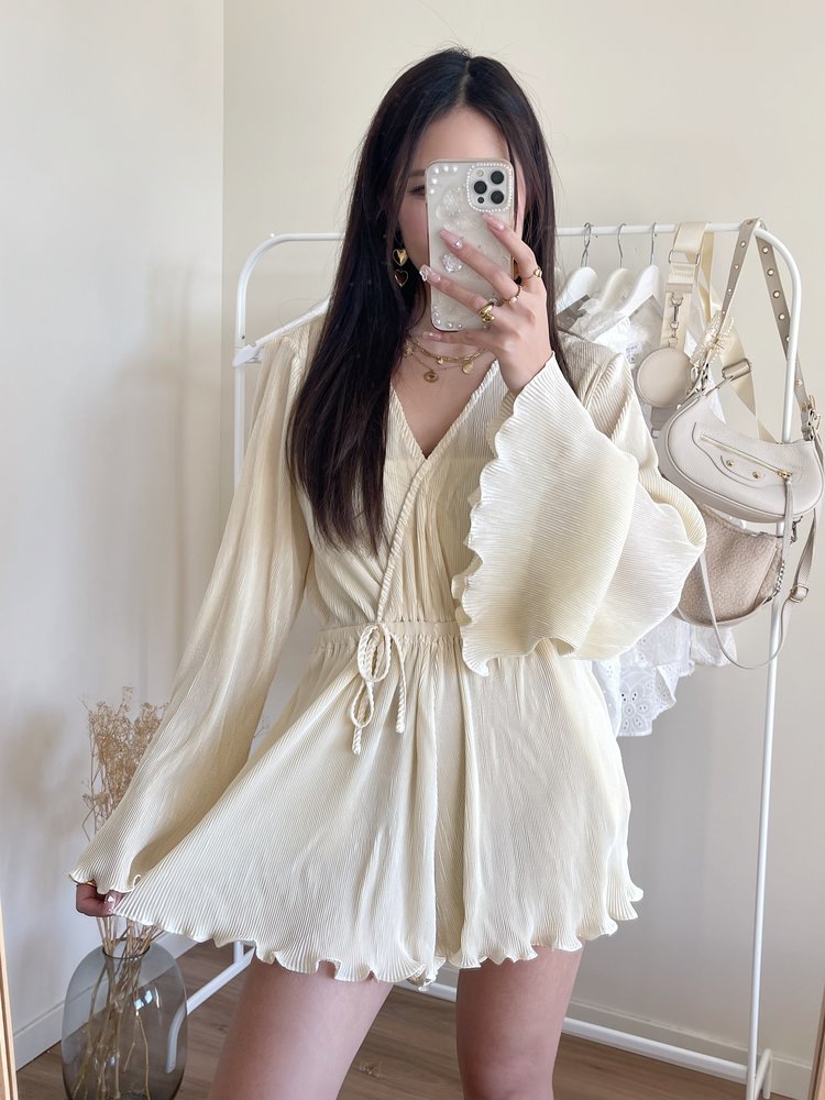 Isaura Pleated Playsuit / Cream