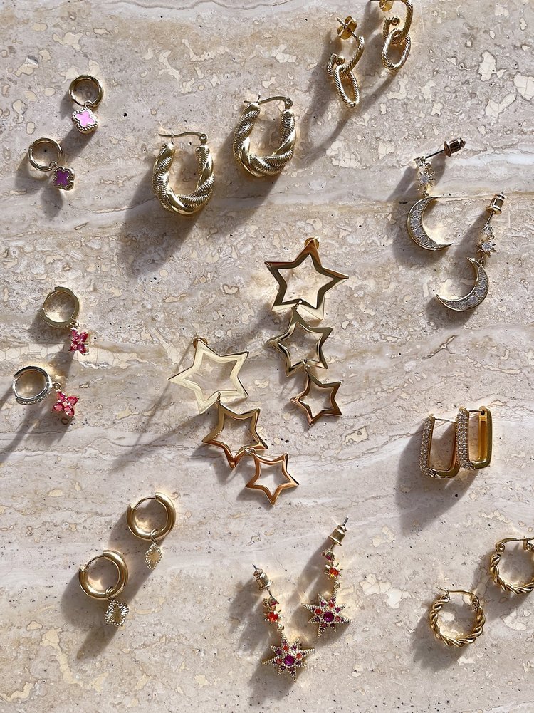 Gold Vintage Clover Earrings / Pink