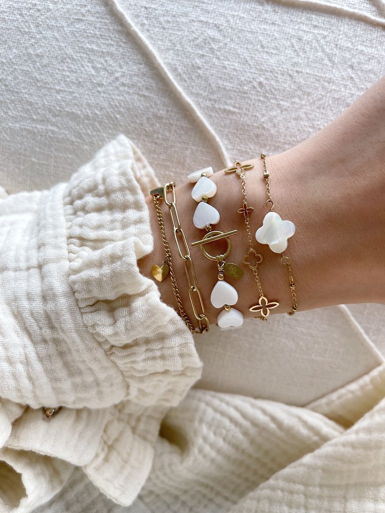 Gold Seashell Clover Dots Bracelet / White