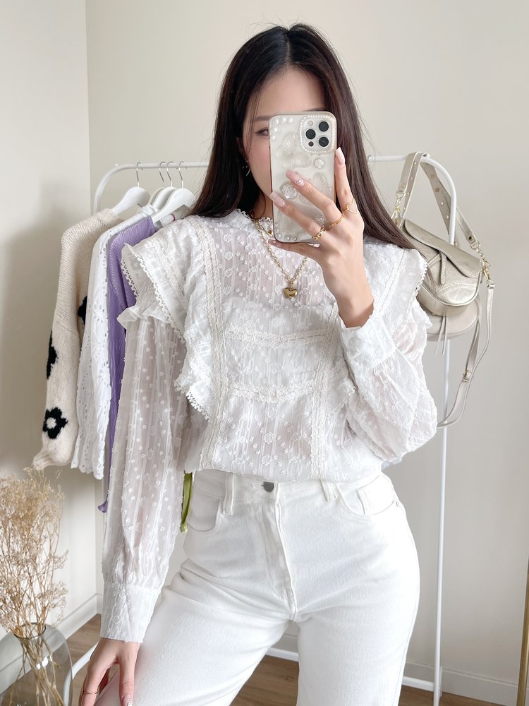 Maja Embroidered Blouse / White