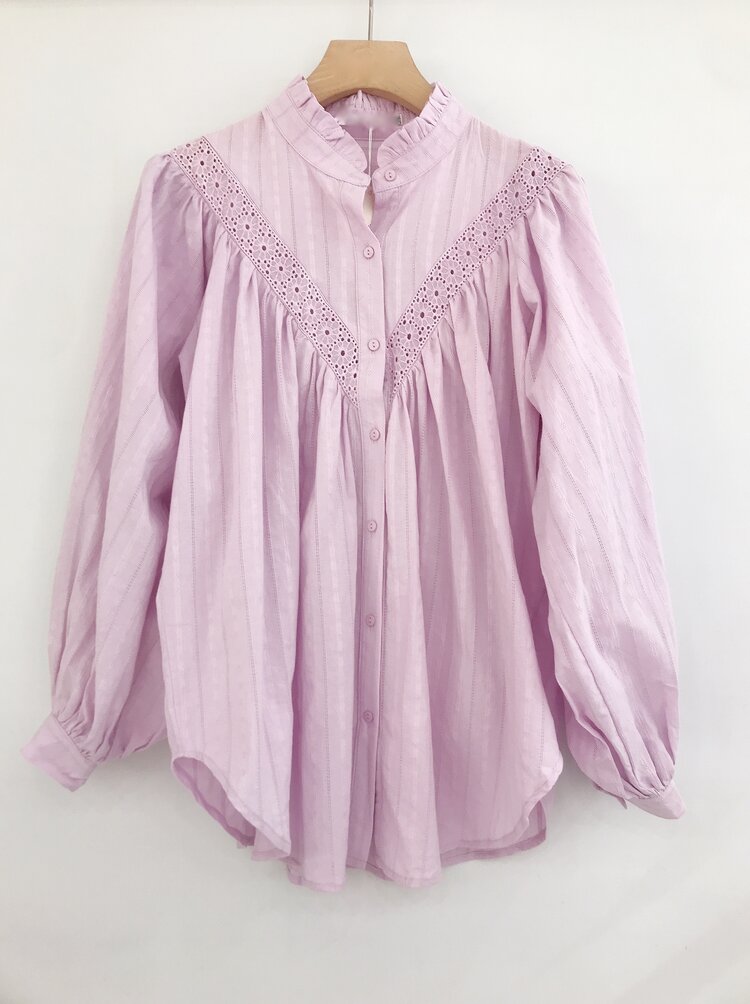 Summer Embroidered Blouse / Lilac