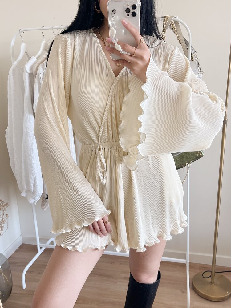 Isaura Pleated Playsuit / Cream