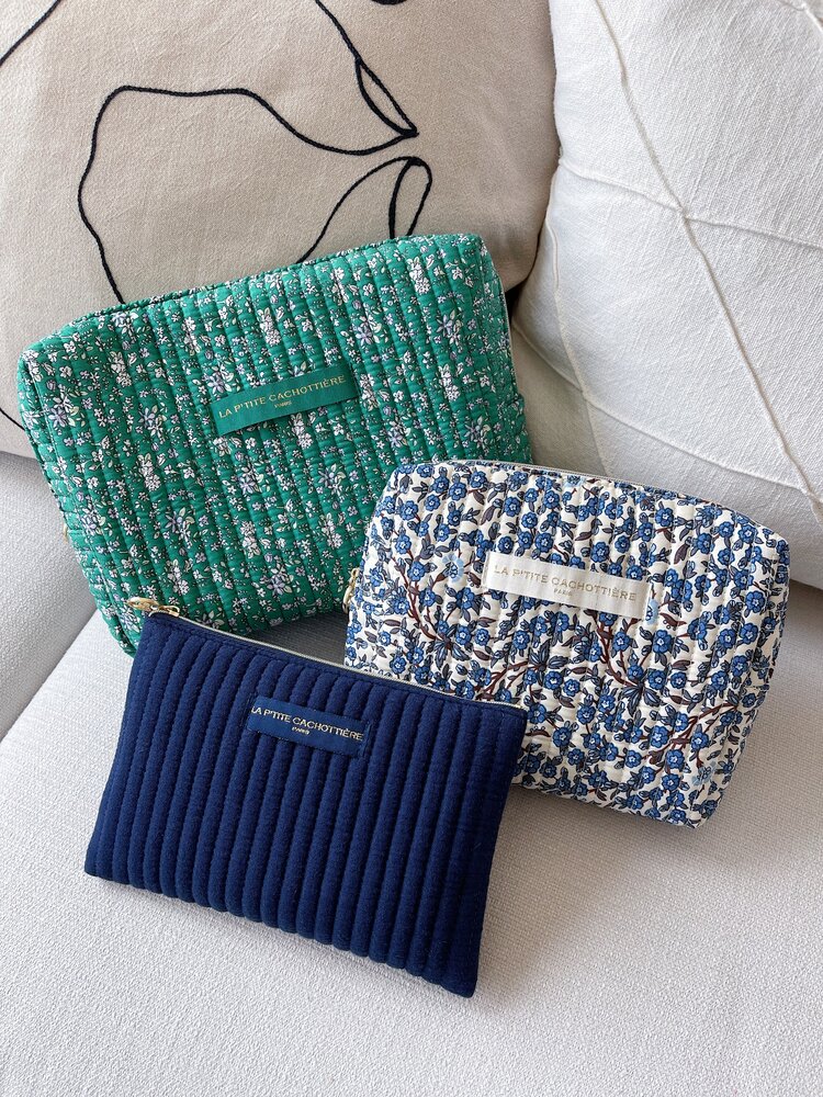 Marly Flower Toiletry Bag / Cream & Navy (Medium)