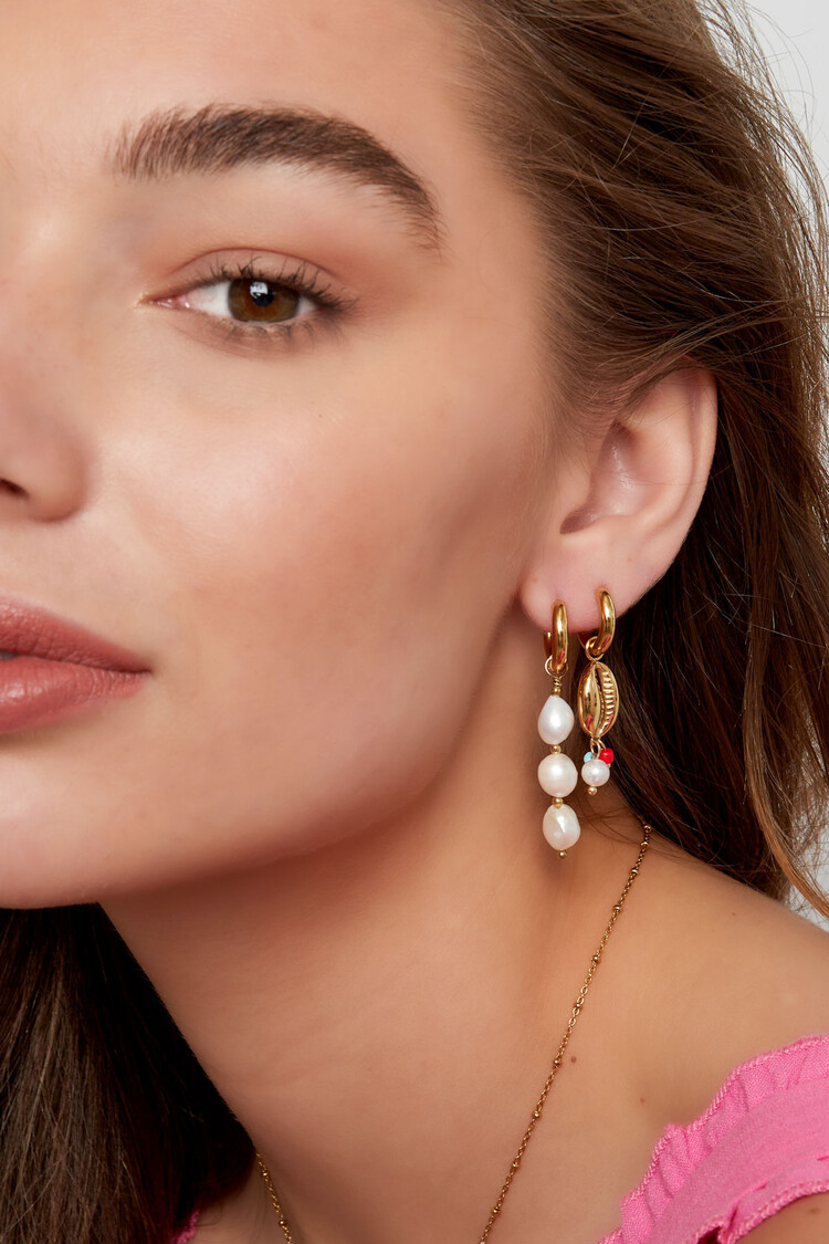 Gold Lovely Shell Beads Earrings