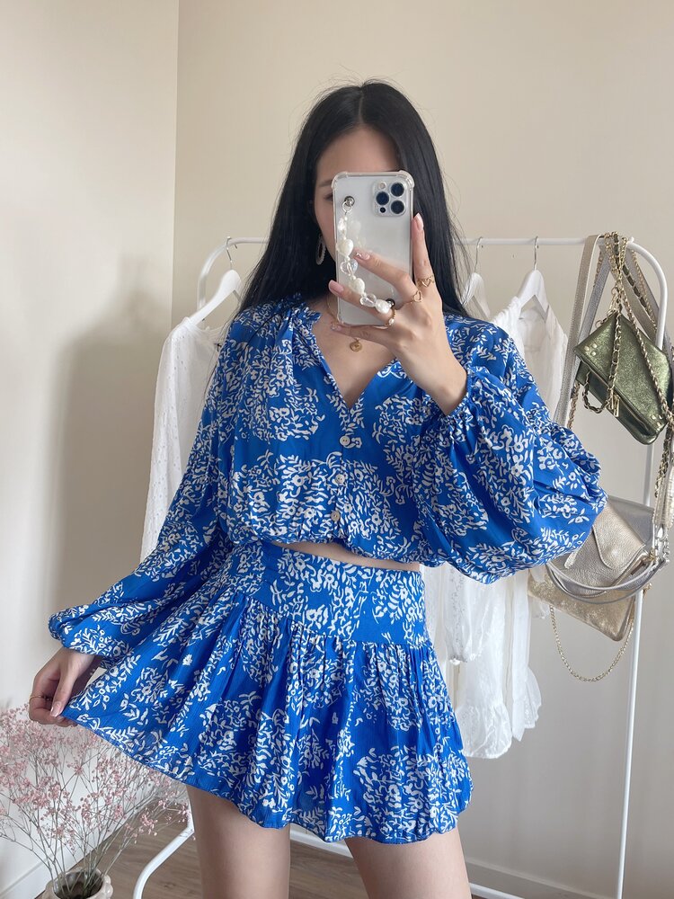 Ellia Floral Crop Top /  Cobalt Blue