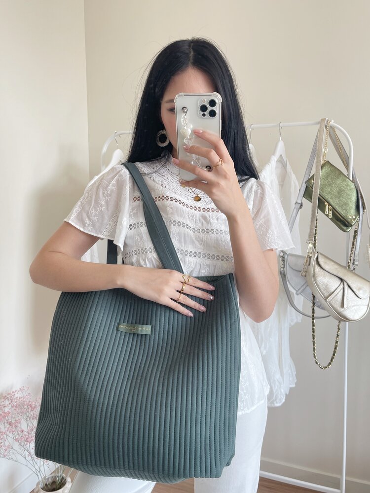 Suze Plain Tote Bag / Army Green