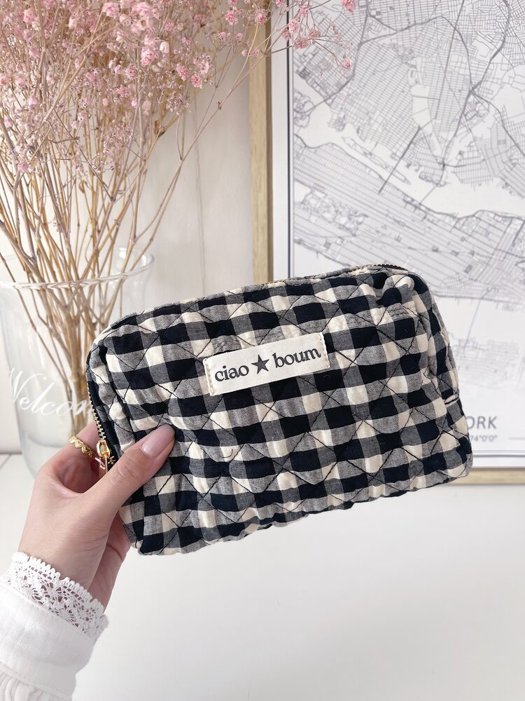 Yumeka Check Toiletry Bag / Black