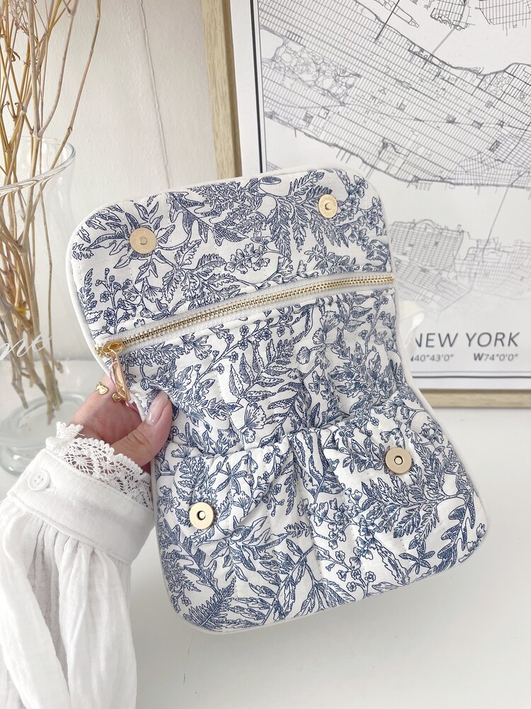 Sofie Flower Pochette Bag / Blue & Cream