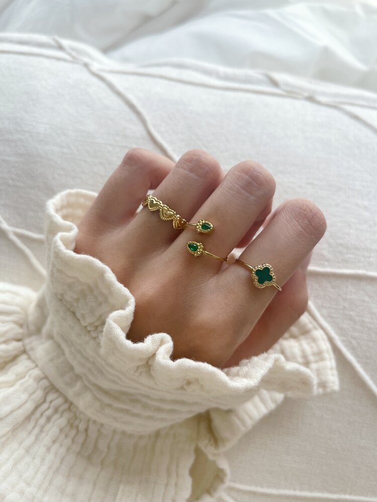 Gold Vintage Clover Ring / Green
