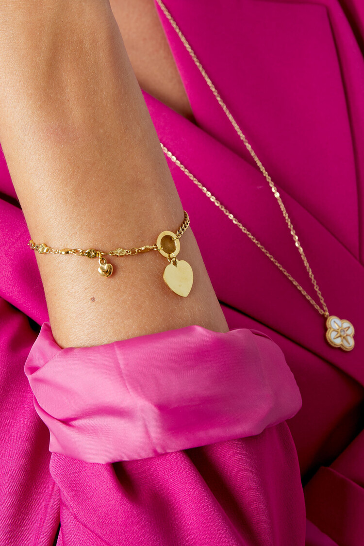 Gold Heart Linked Chain Bracelet