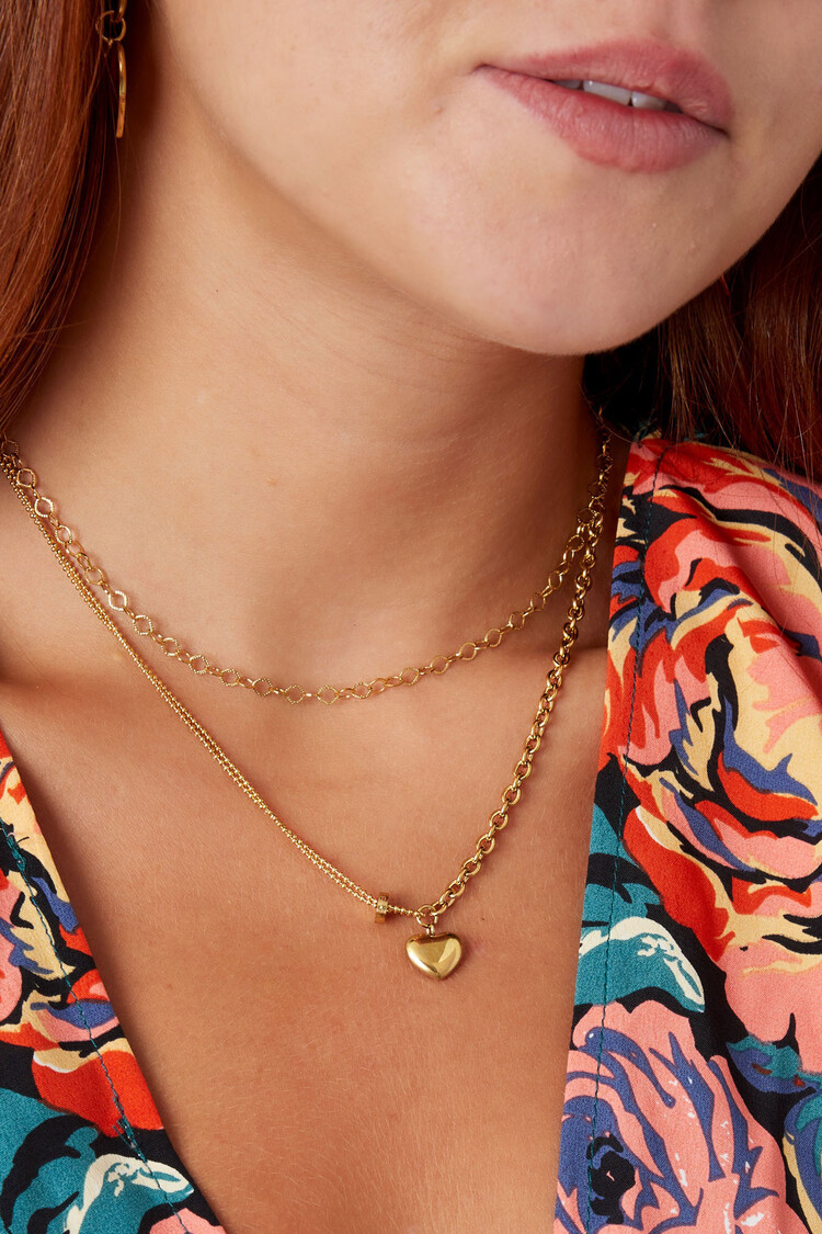 Gold Linked Chain Heart Necklace