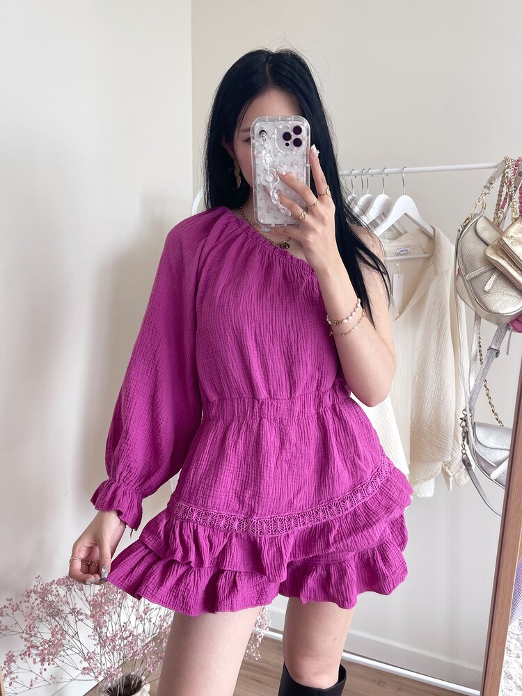 Ninni One Shoulder Playsuit / Fuchsia