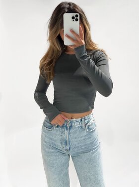 Shae Basic Long Sleeve Top / Dark Grey