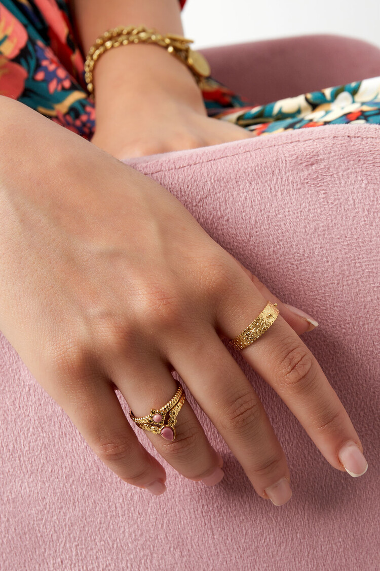 Gold V-Shape Stone Ring / Pink