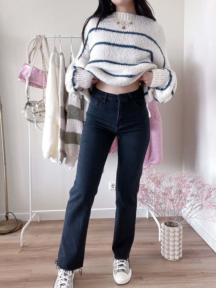 Emmi Straight Leg Jeans / Black