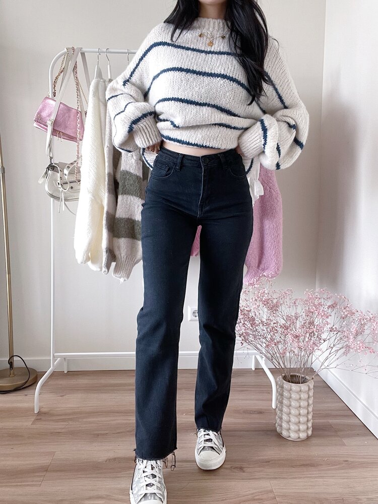 Emmi Straight Leg Jeans / Black