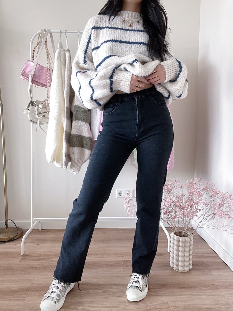 Emmi Straight Leg Jeans / Black