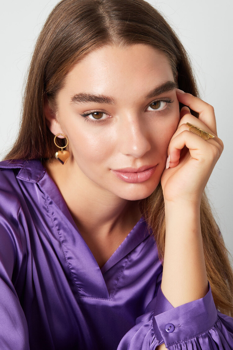 Gold Circle Heart Earrings