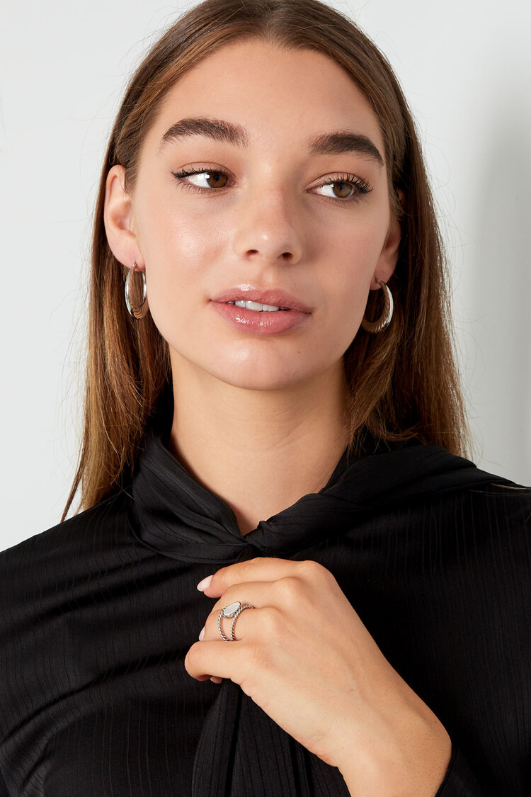 Gold Rosie Hoop Earrings / Medium