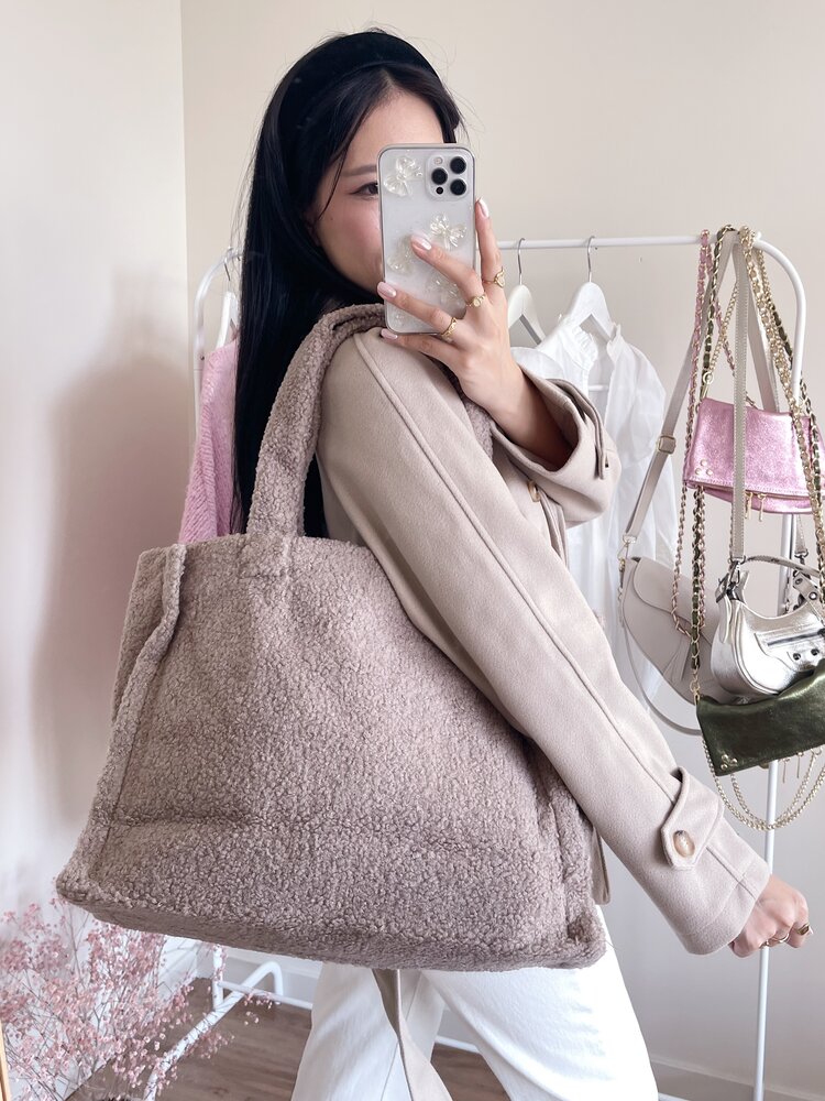 Yuni Teddy Bag / Dark Beige