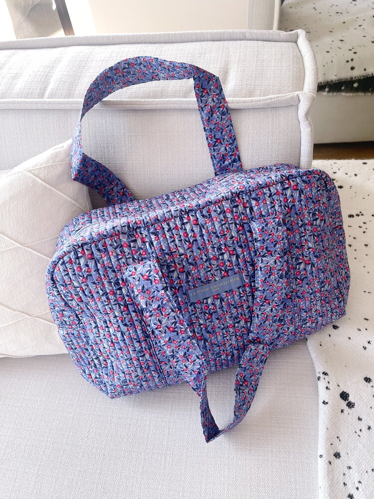 Acacia Flower Travel Bag / Lilac