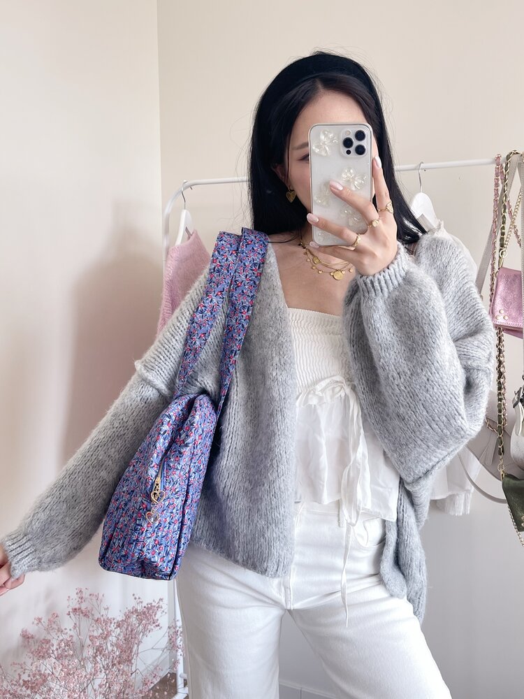 Acacia Flower Travel Bag / Lilac