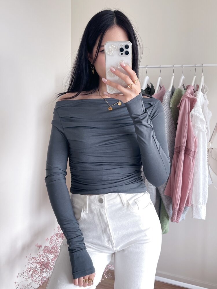 Maine Off Shoulder Top / Dark Grey