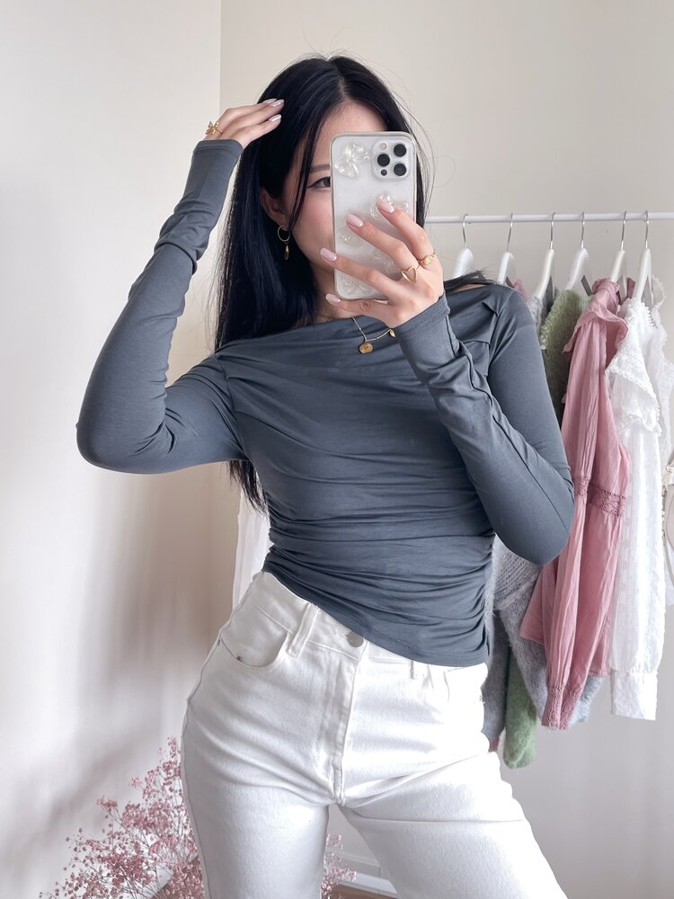 Maine Off Shoulder Top / Dark Grey