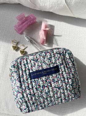 Marly Flower Toiletry Bag / Navy & White (Medium)