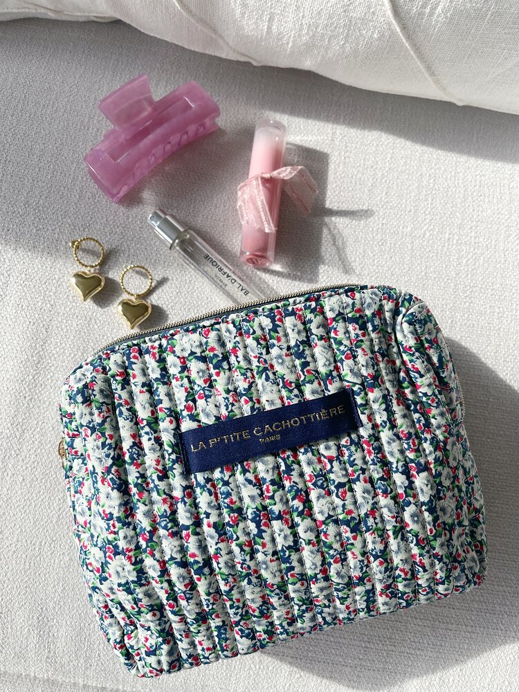 Marly Flower Toiletry Bag / Navy & White (Medium)