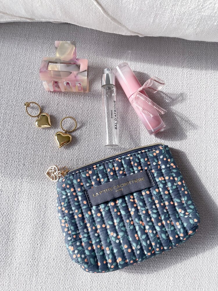 Ava Small Flower Wallet Pouch / Grey