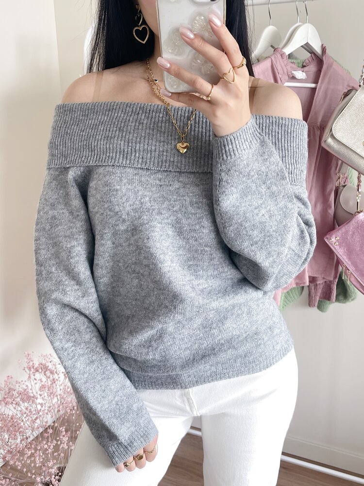 Esra Off Shoulder Sweater / Grey
